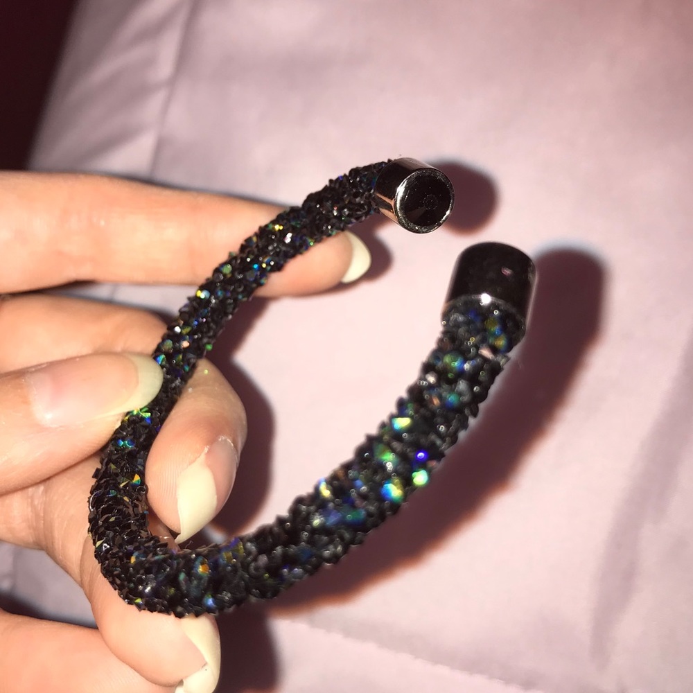 Single bangle bracelet